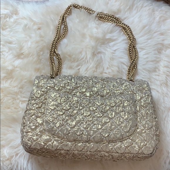 Authentic Chanel gold double flap bag - Picture 5 of 16